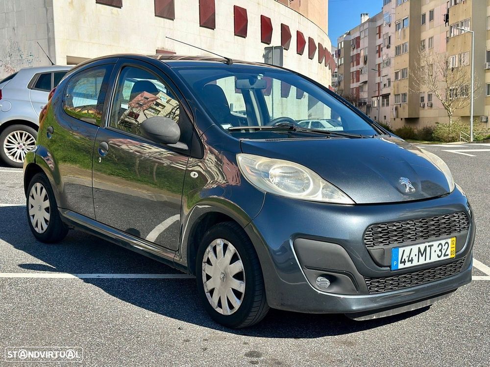 Peugeot 107 1.0 Trendy - 2