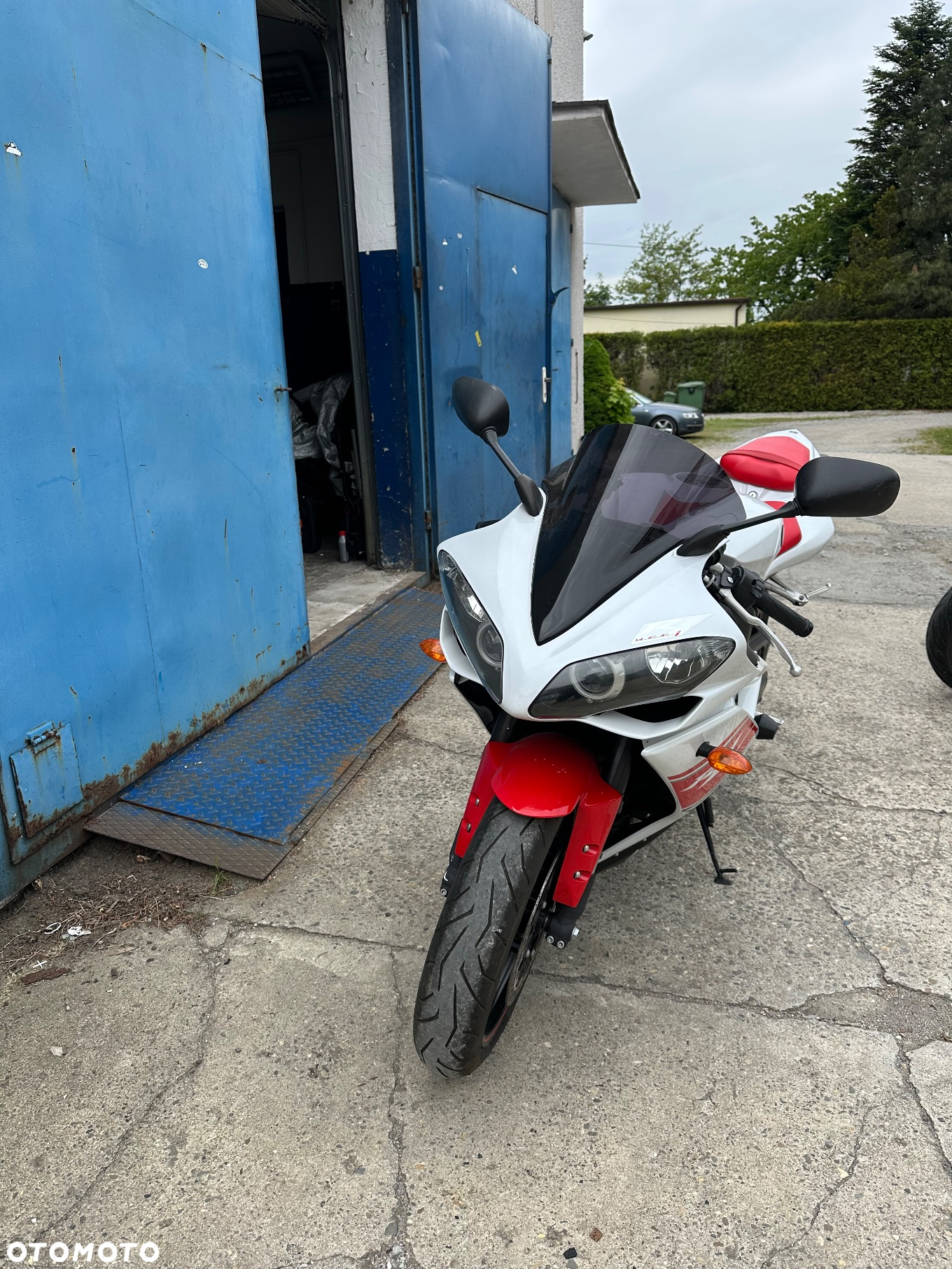 Yamaha R1 - 2