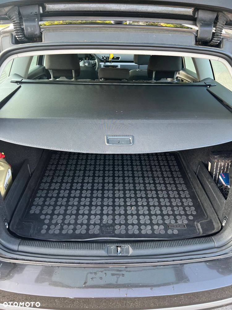 Volkswagen Passat 1.6 TDI Comfortline - 6