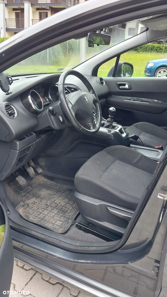 Peugeot 5008 1.6 HDi Premium - 1