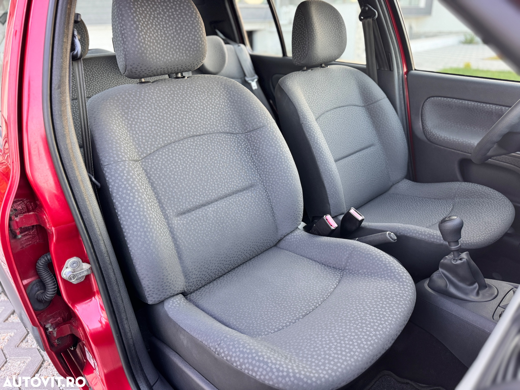 Renault Clio III 1.2 16V Authentique - 13