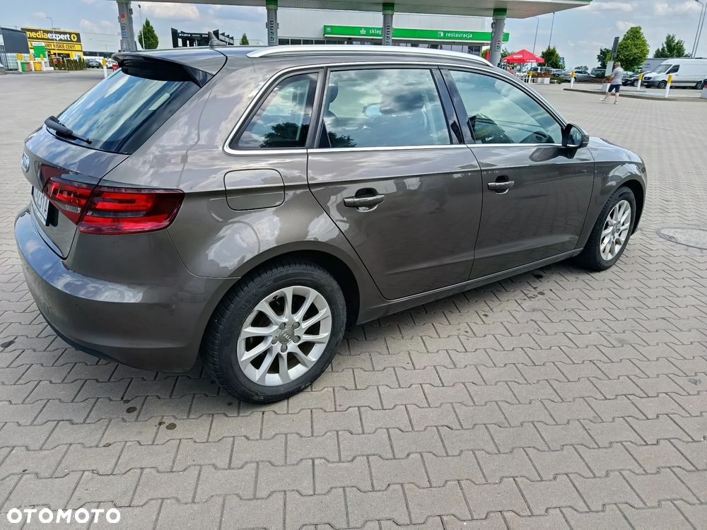 Audi A3 Sportback 1.6 TDI Ambiente - 6