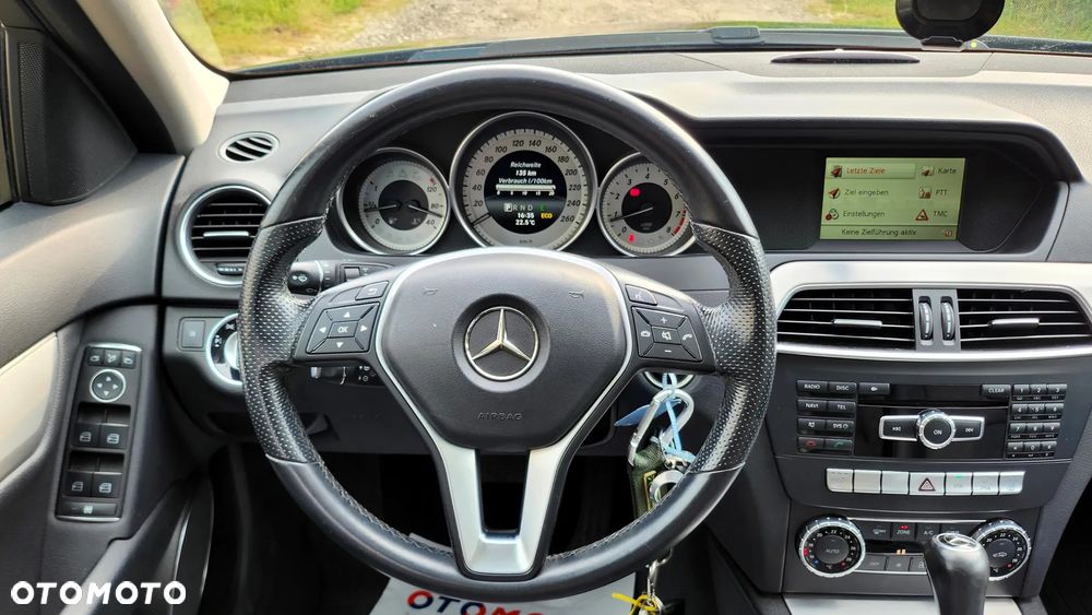 Mercedes-Benz Klasa C 180 (BlueEFFICIENCY) 7G-TRONIC Avantgarde - 12