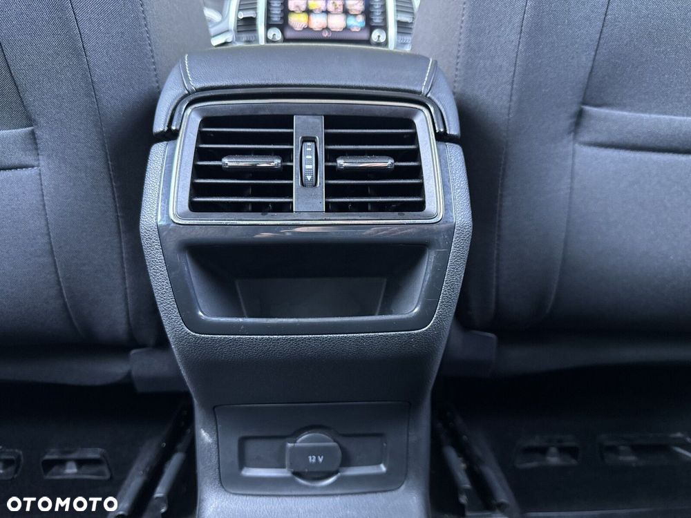 Skoda Karoq 2.0 TDI SCR 4x4 Style DSG - 15