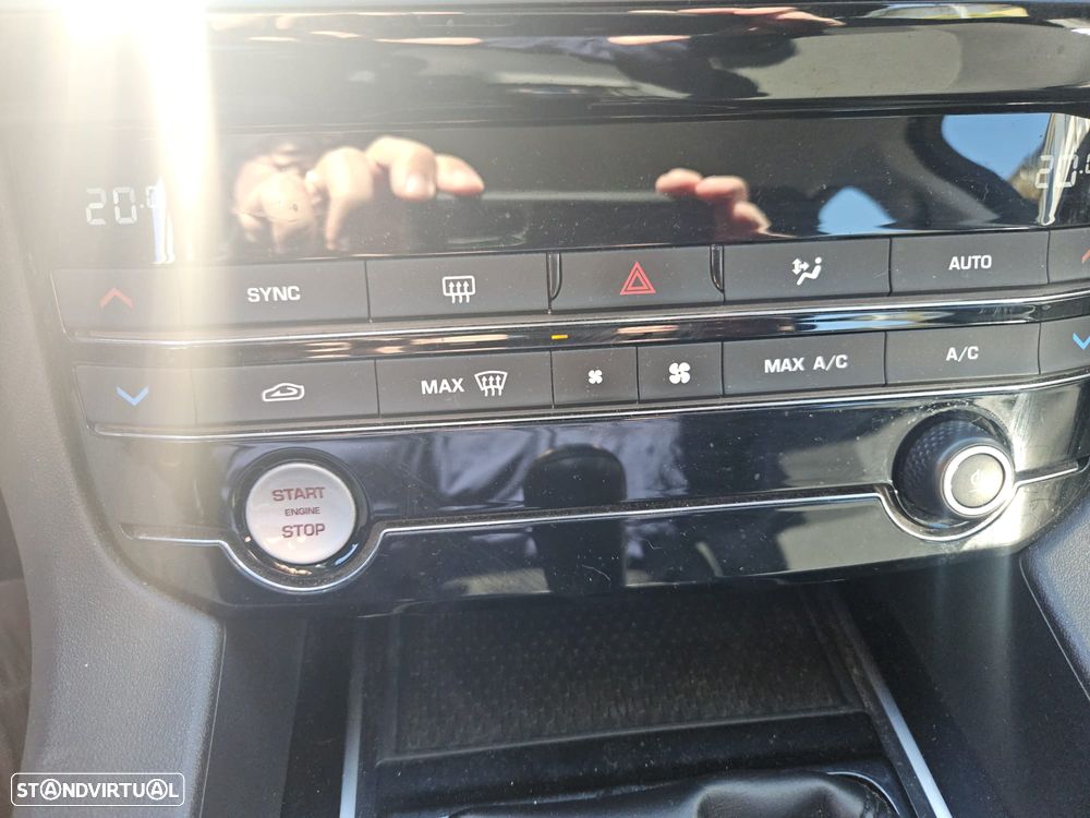 Jaguar F-Pace 2.0 i4D Pure - 18