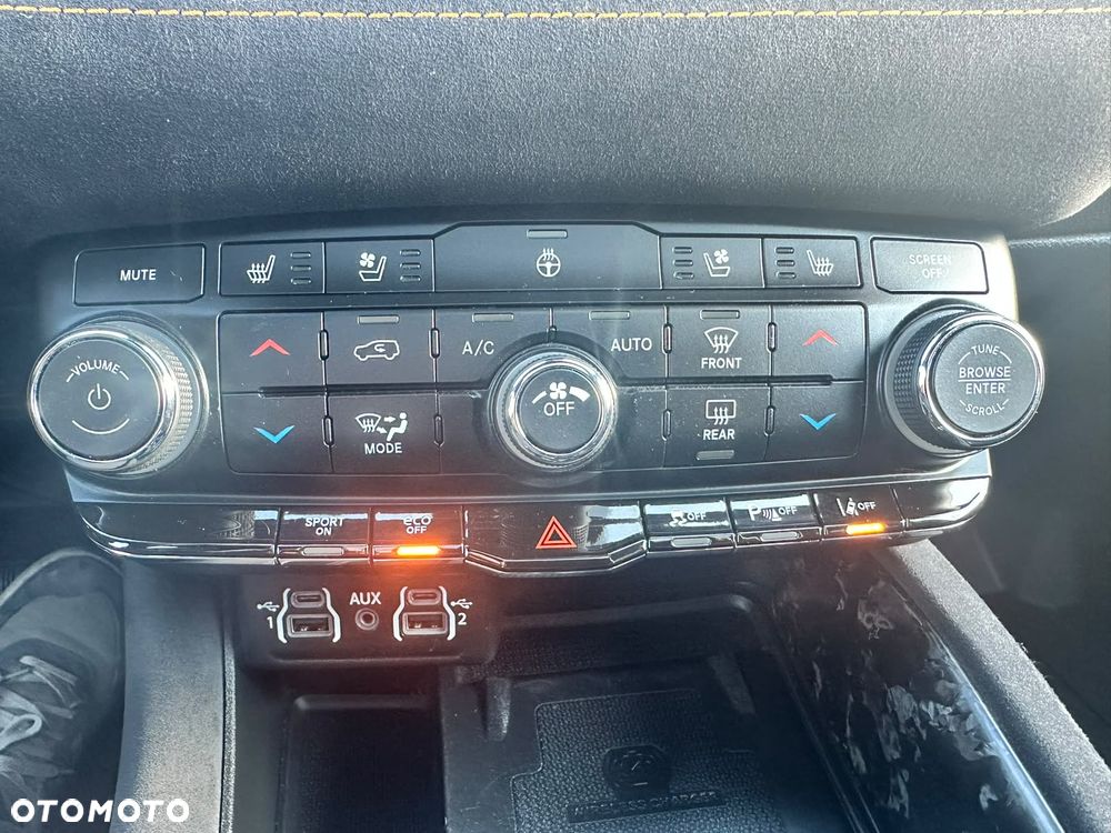 Dodge Durango - 30