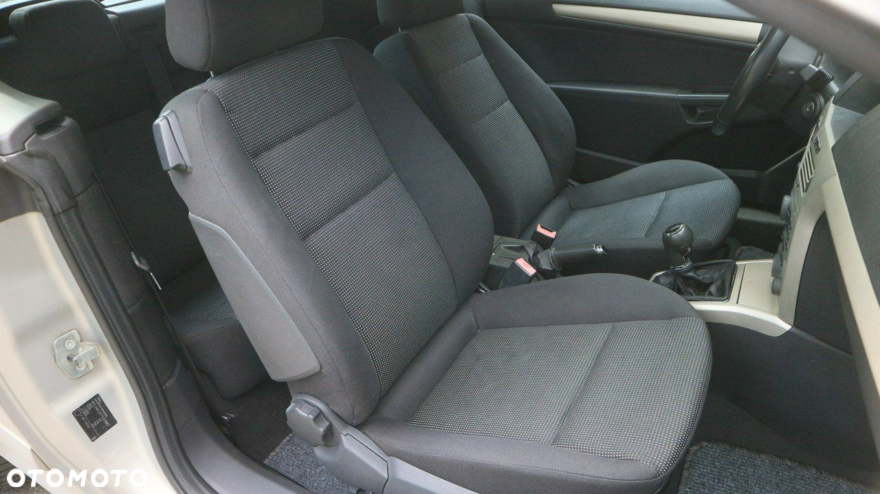 Opel Astra GTC 1.6 Edition - 32