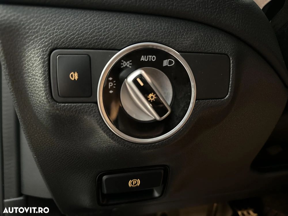 Mercedes-Benz GLA 250 4Matic 7G-DCT AMG Line - 14