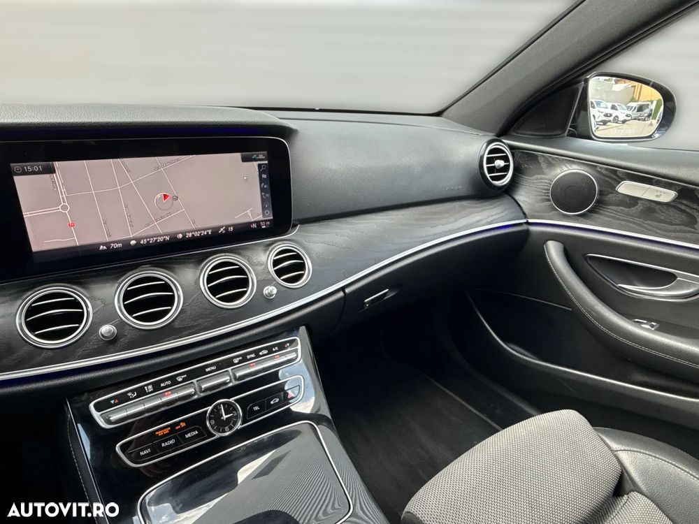 Mercedes-Benz E 220 d 4MATIC Aut. - 27