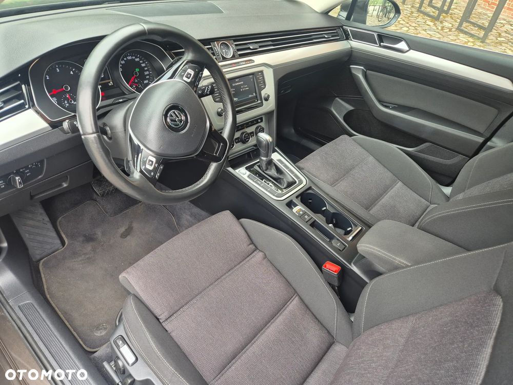 Volkswagen Passat 2.0 TDI (BlueMotion Technology) DSG Comfortline - 6