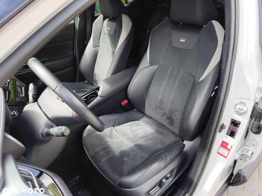 Toyota C-HR - 21