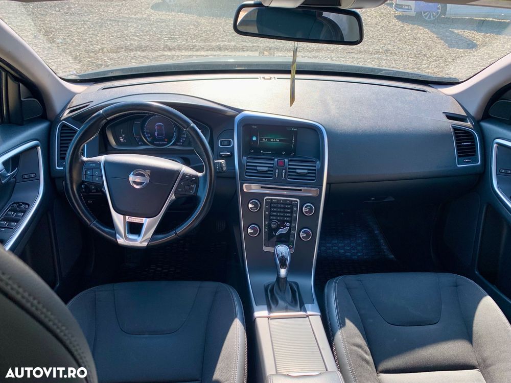 Volvo XC 60 D3 Geartronic Momentum - 8