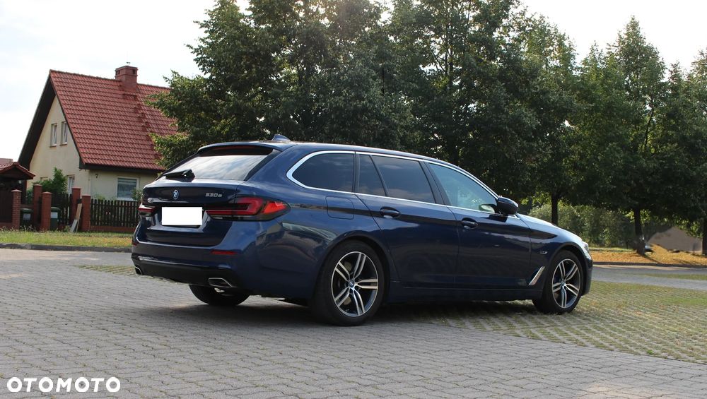 BMW Seria 5 530e Luxury Line sport - 8
