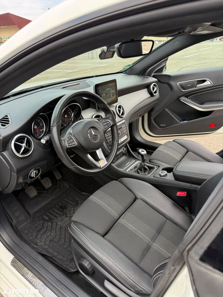 Mercedes-Benz CLA 180 - 3