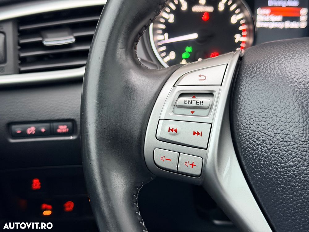 Nissan Qashqai 1.2 DIG-T Start/Stop Tekna - 25