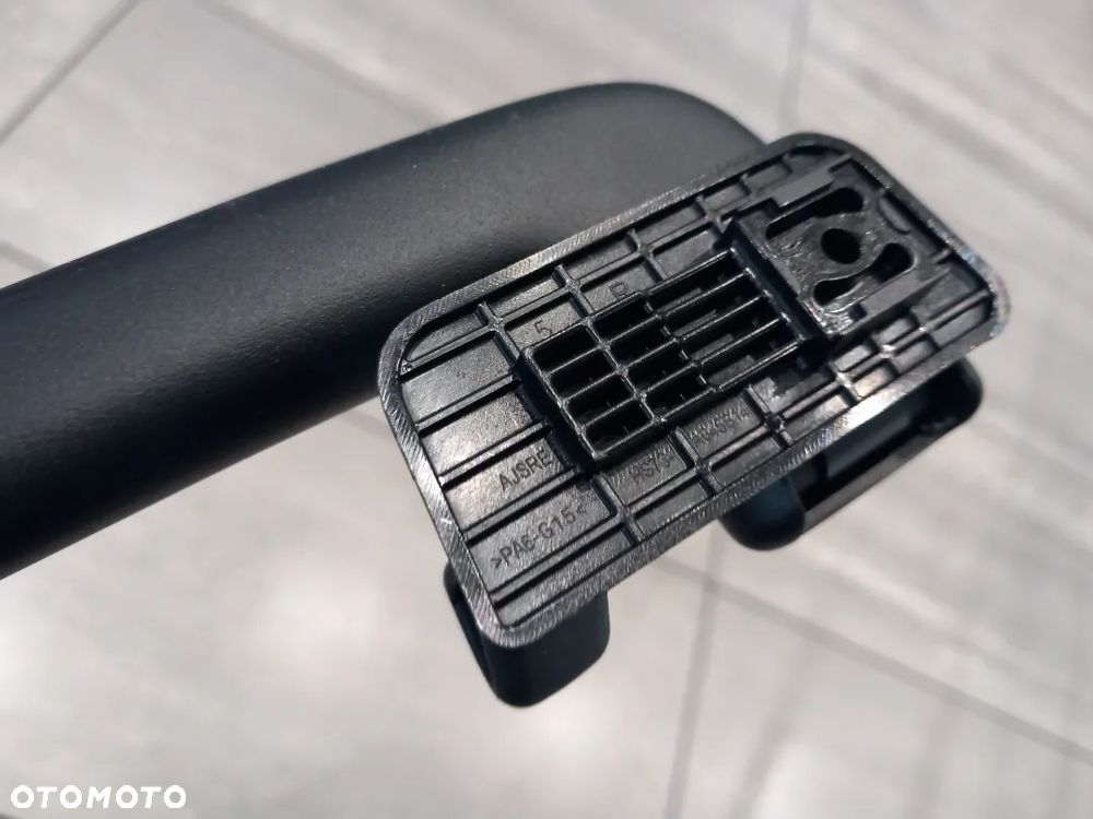 Uchwyt podsufitki na prawą stronę tył do Ford Mondeo MK5 5501975 - 5