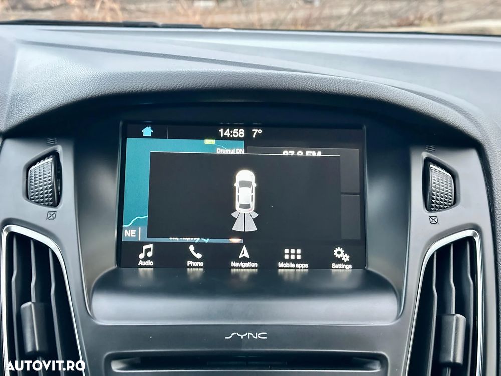 Ford Focus 1.5 EcoBlue Start-Stopp-System TITANIUM - 30