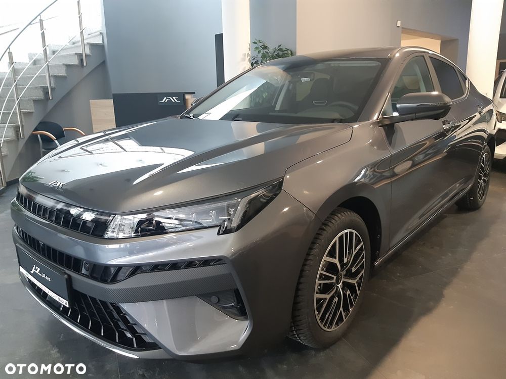 JAC J7 Plus CVT - 1