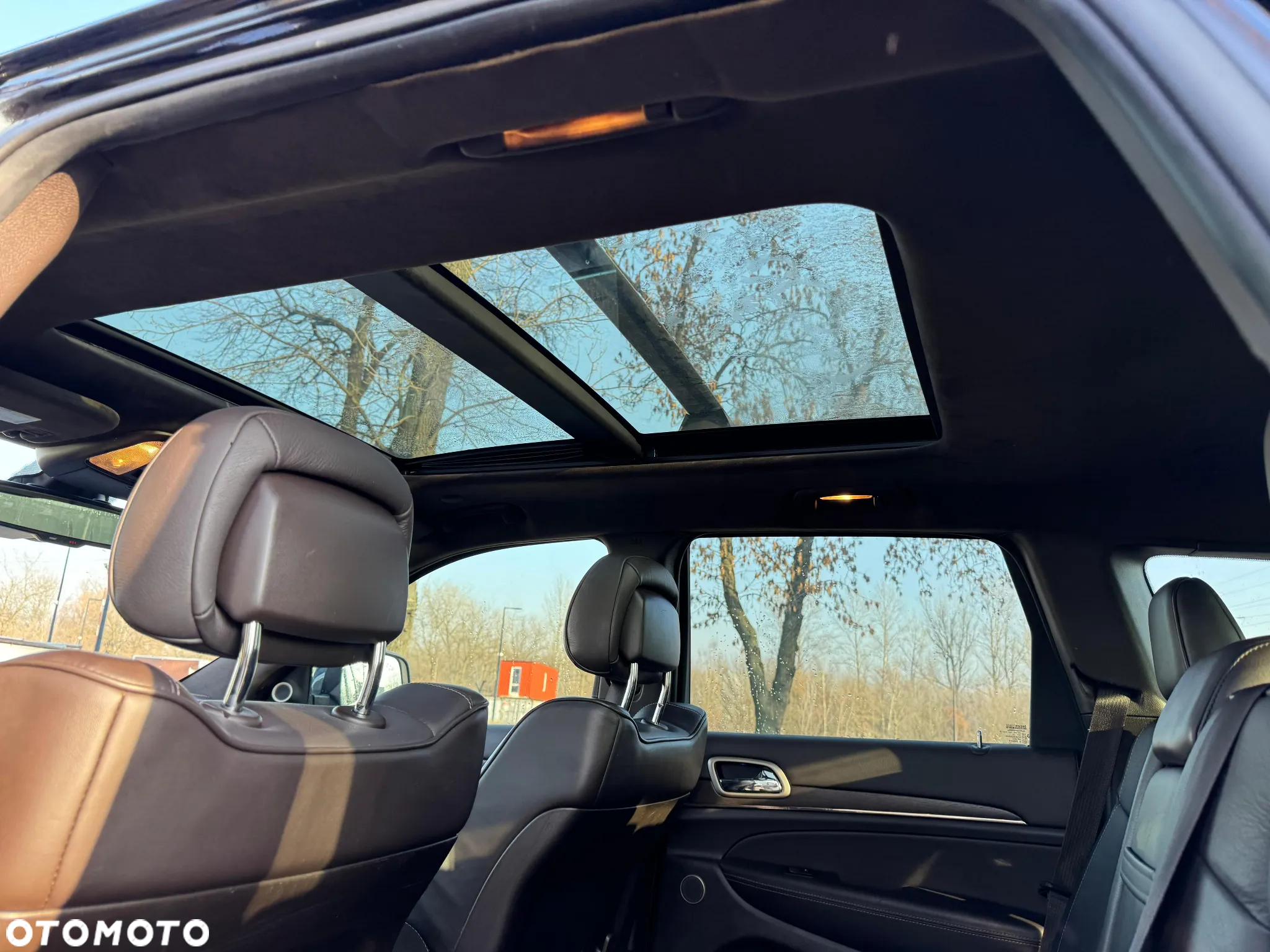 Jeep Grand Cherokee - 19