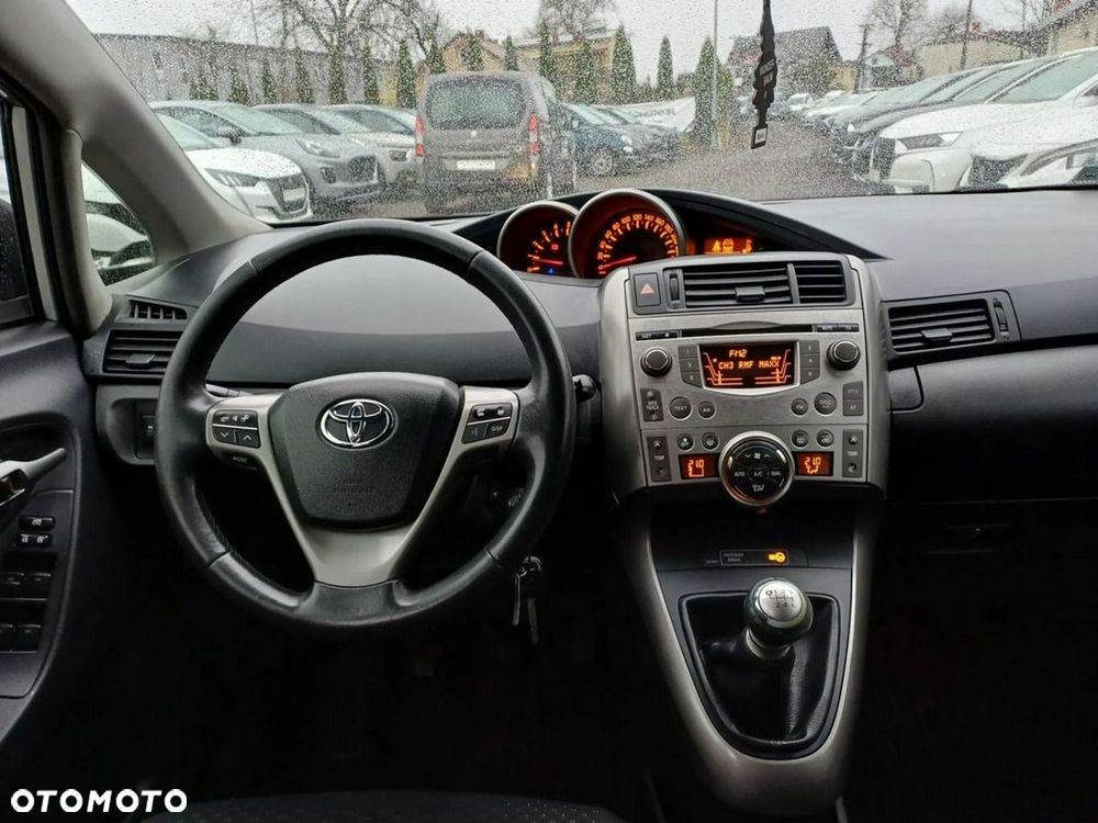 Toyota Verso 2.0 D-4D 2010 7os - 22