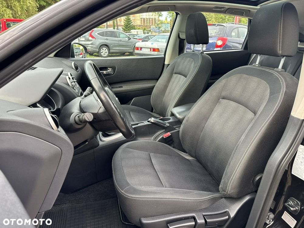 Nissan Qashqai - 25