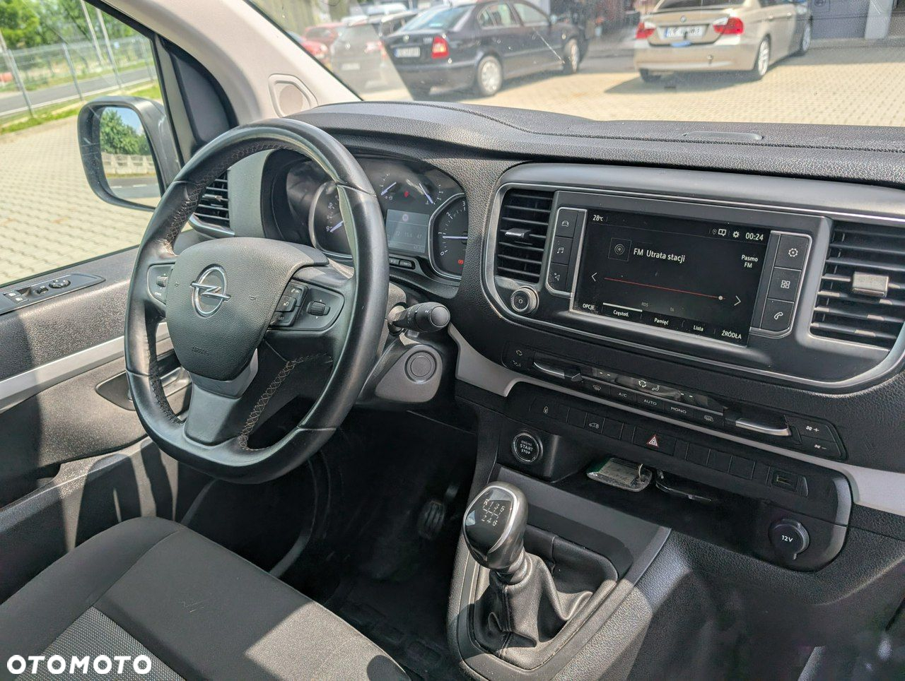 Opel Vivaro - 10