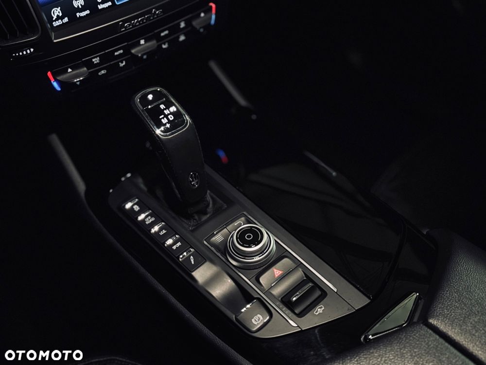 Maserati Levante S Q4 GranLusso - 32