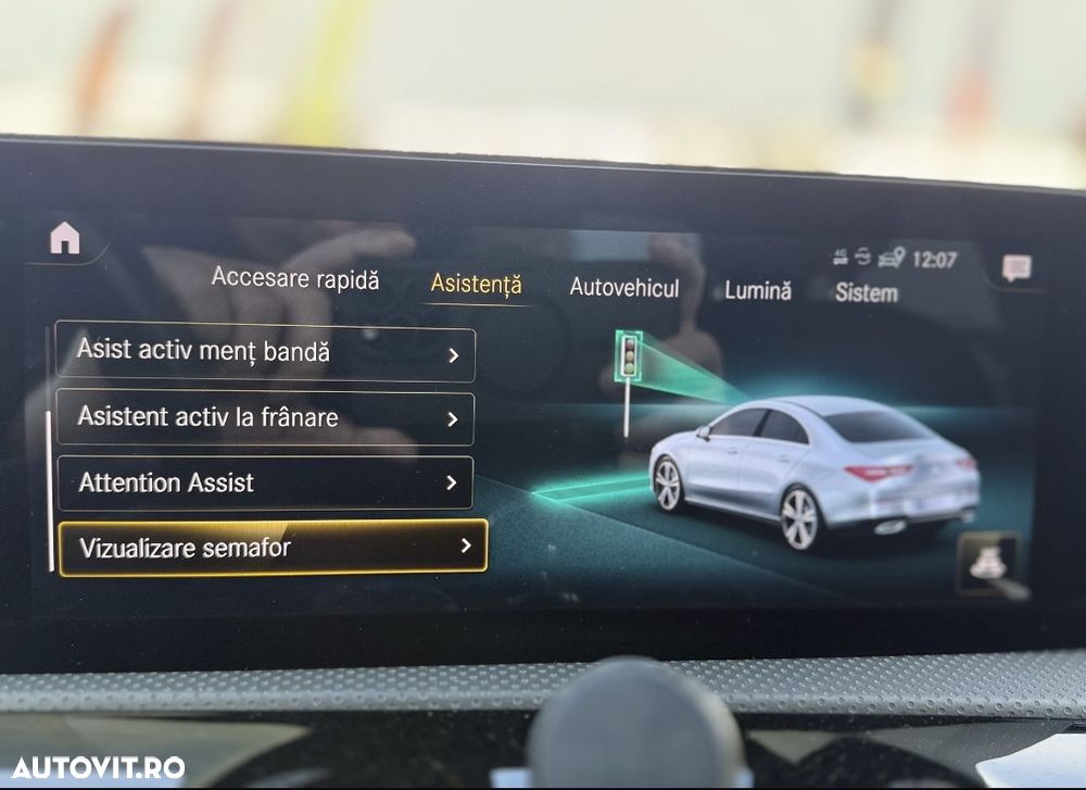 Mercedes-Benz CLA 220 - 20