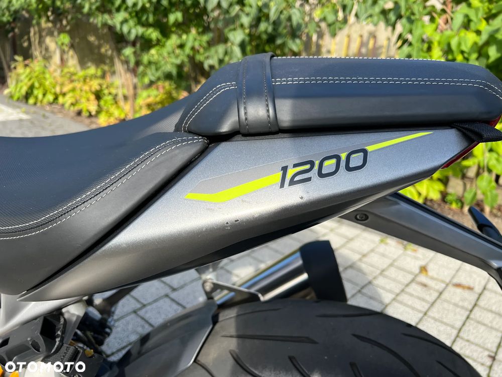 Triumph Speed Triple - 9