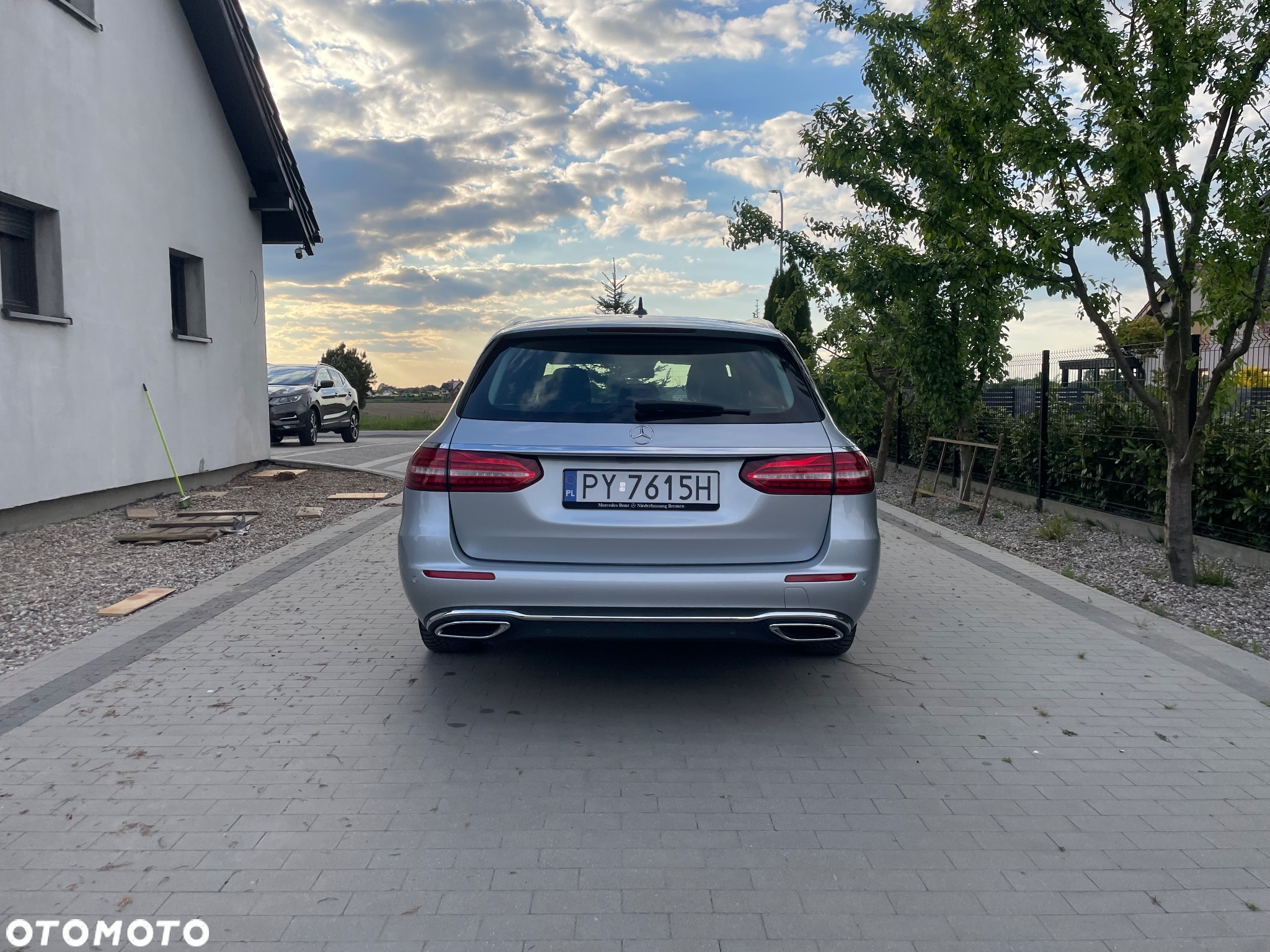 Mercedes-Benz Klasa E 220 d T 9G-TRONIC Avantgarde - 10