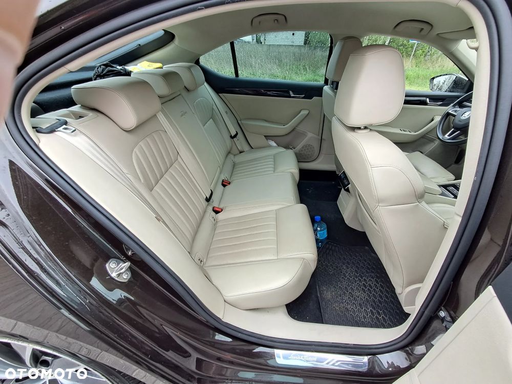 Skoda Superb 2.0 TDI 4x4 L&K DSG - 15