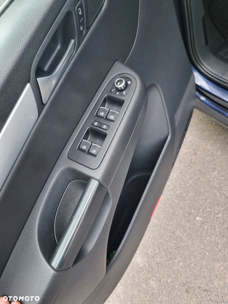 Volkswagen Sharan 2.0 TDI DSG BlueMotion Technology Highline - 11