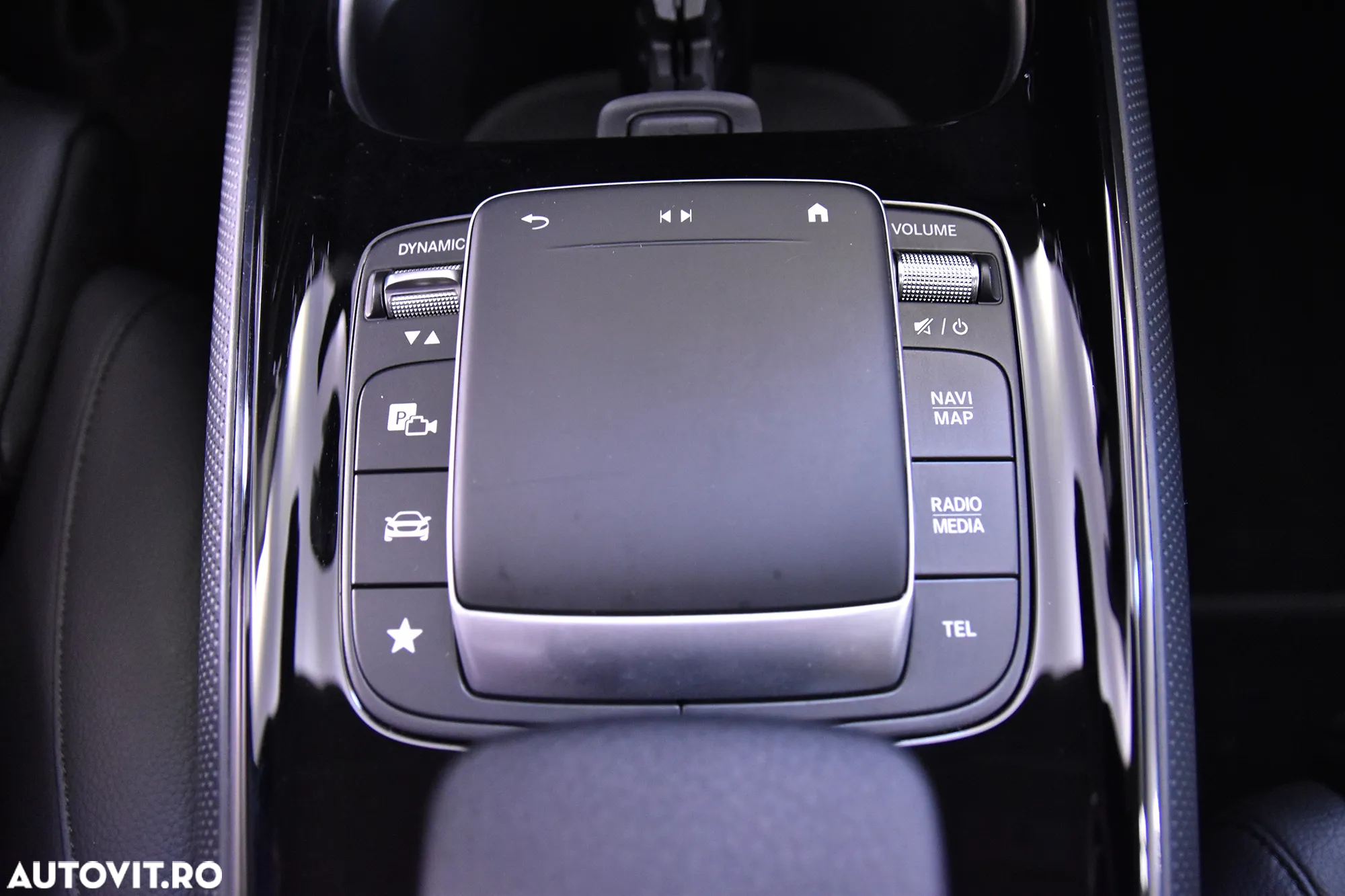 Mercedes-Benz GLA 250 4Matic 8G-DCT - 18