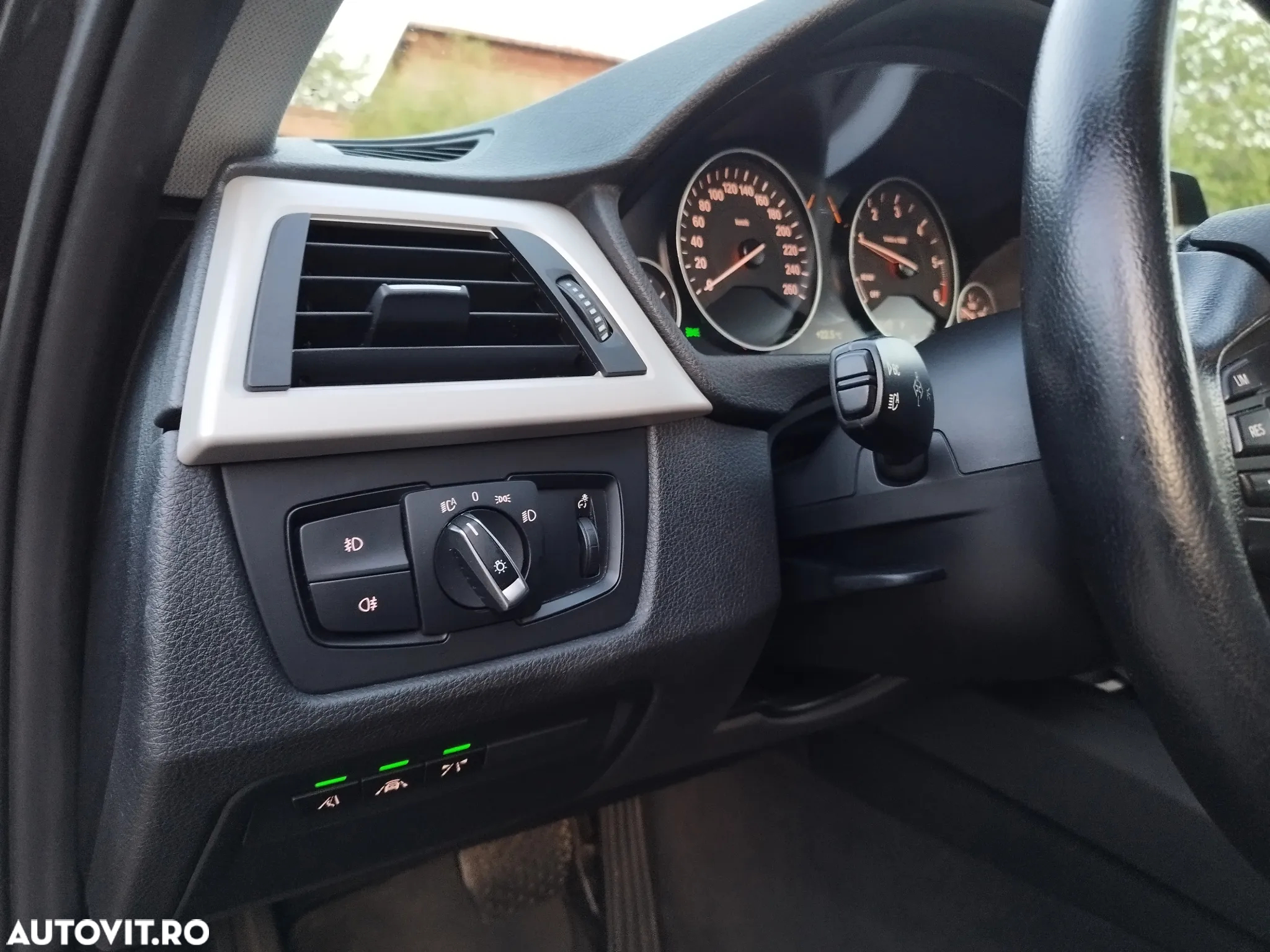 BMW Seria 3 318d Touring Aut. Advantage - 31