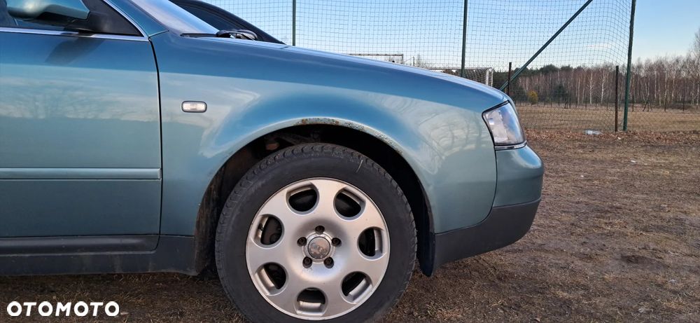 Audi A6 Limousine 2.4 - 32