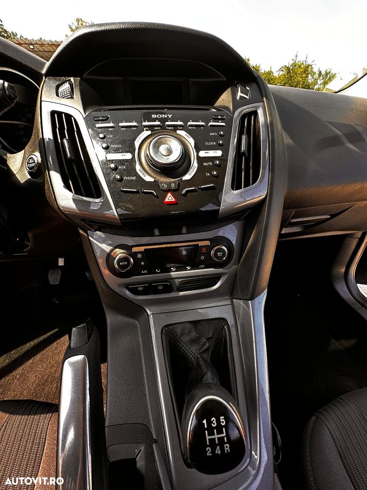 Ford Focus 1.6 Ti-VCT Titanium - 5