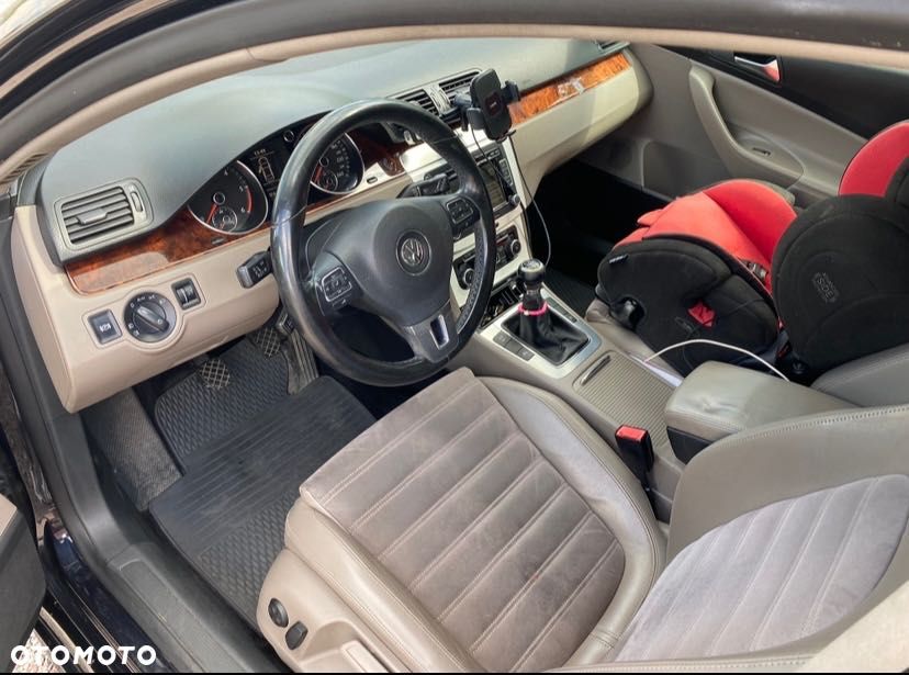 Volkswagen Passat - 3