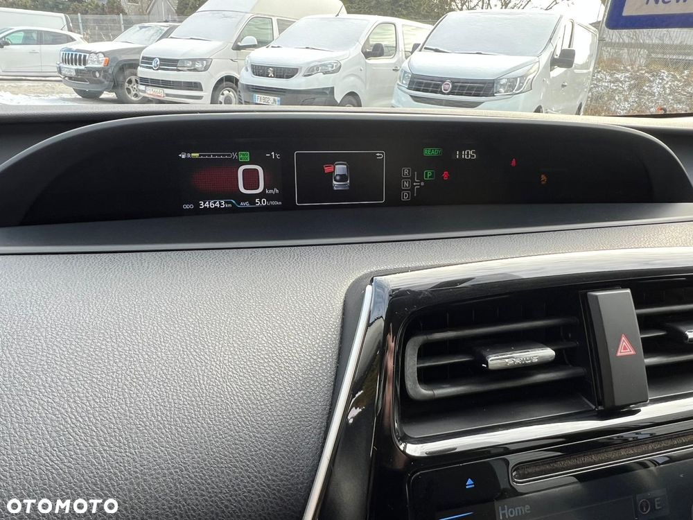 Toyota Prius Hybrid - 22