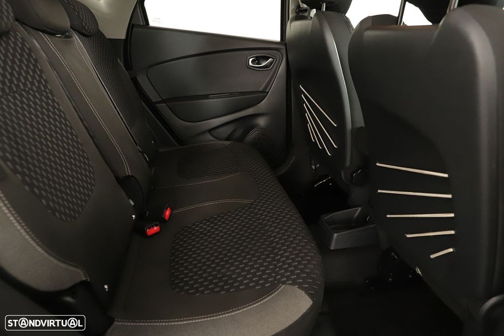 Renault Captur 1.5 dCi Exclusive EDC - 21
