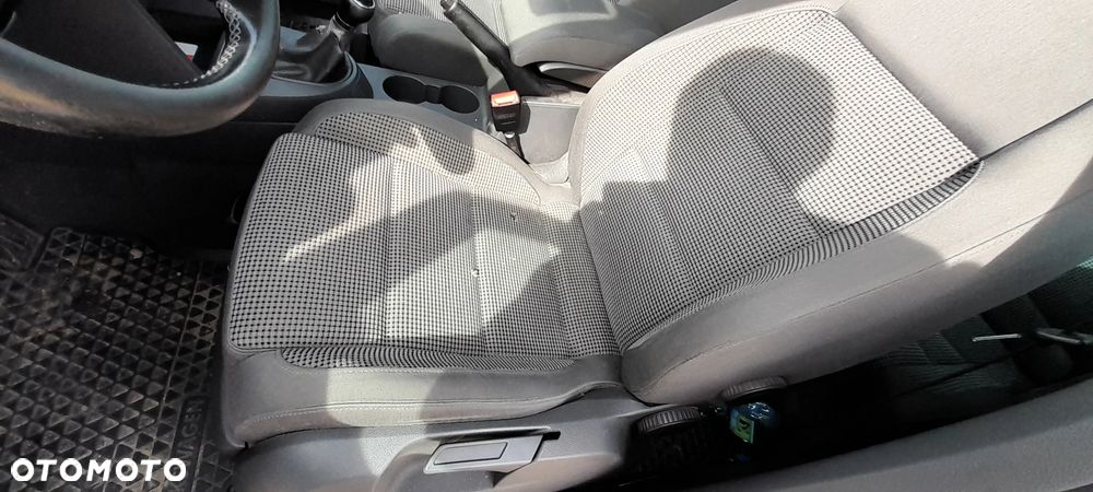 VW TOURAN I FOTEL LEWY KIEROWCY PRAWY PASAŻERA PRZÓD PRZEDNI nr. 106/7 - 2