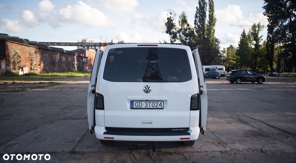 Volkswagen Multivan - 2