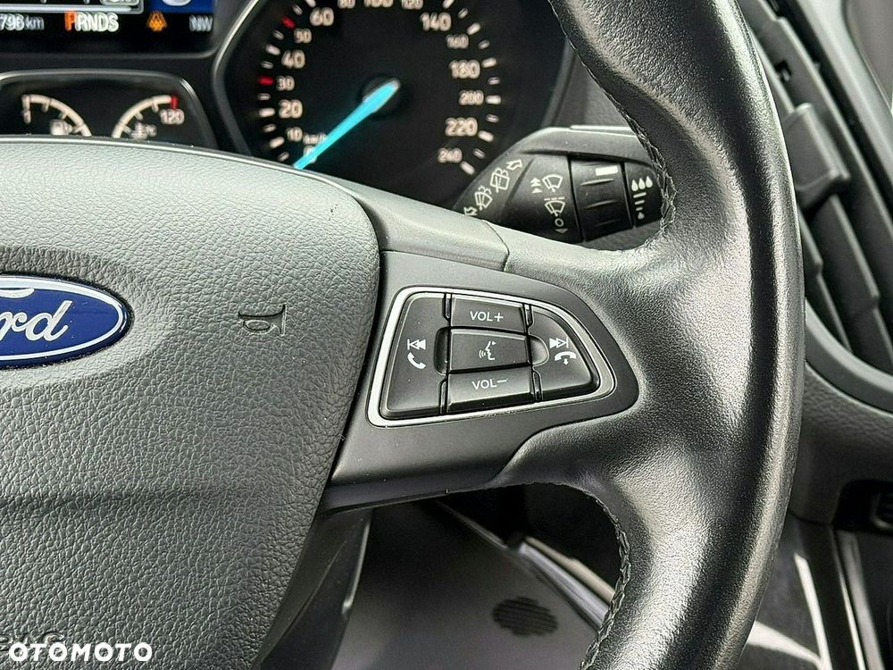 Ford Kuga - 12