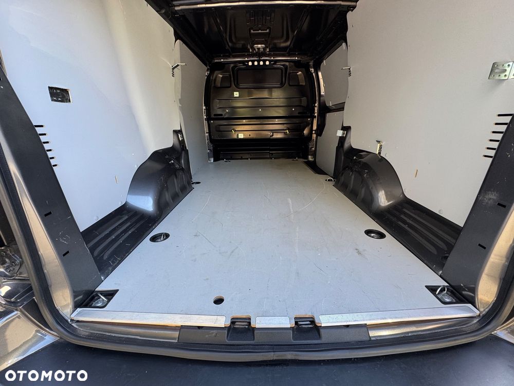 Opel VIVARO - 12