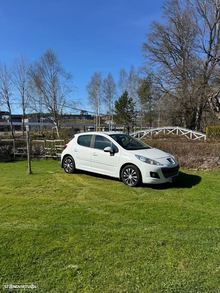 Peugeot 207 1.6 HDi Premium - 1