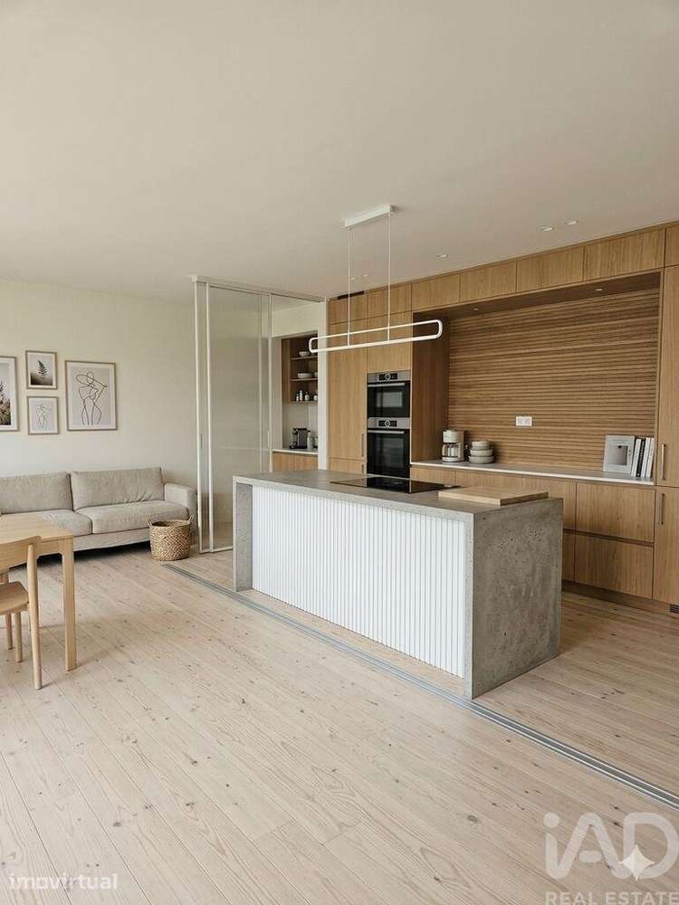 Apartamento T3 em Santa Marinha E São Pedro Da Afurada de 95,00 m2 - Grande imagem: 2/6