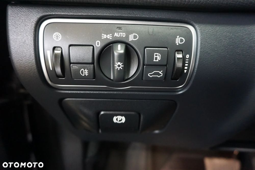 Volvo XC 60 D4 Geartronic Kinetic - 18
