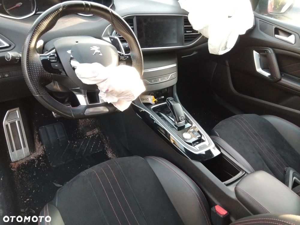 Peugeot 308 PureTech 130 GPF EAT8 Stop & Start GT Pack - 7