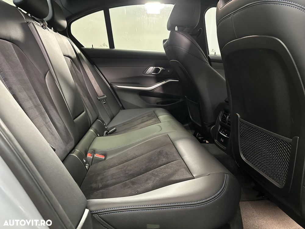 BMW Seria 3 320d xDrive AT M Sport - 12