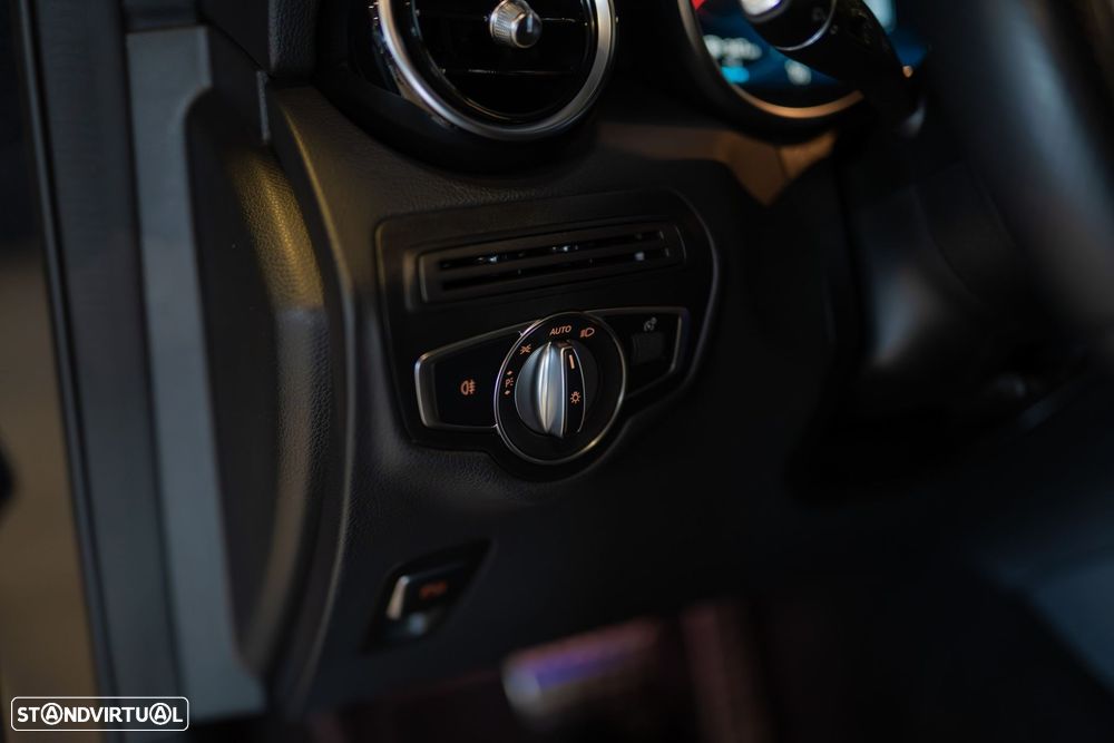 Mercedes-Benz GLC 300 de 4Matic 9G-TRONIC AMG Line - 19