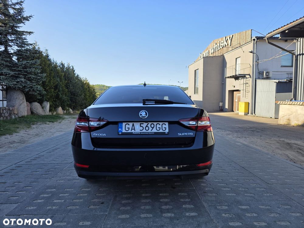 Skoda Superb 2.0 TDI Ambition DSG - 7